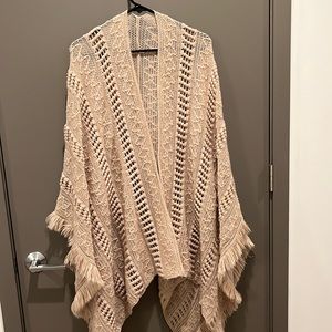 Women’s shawl